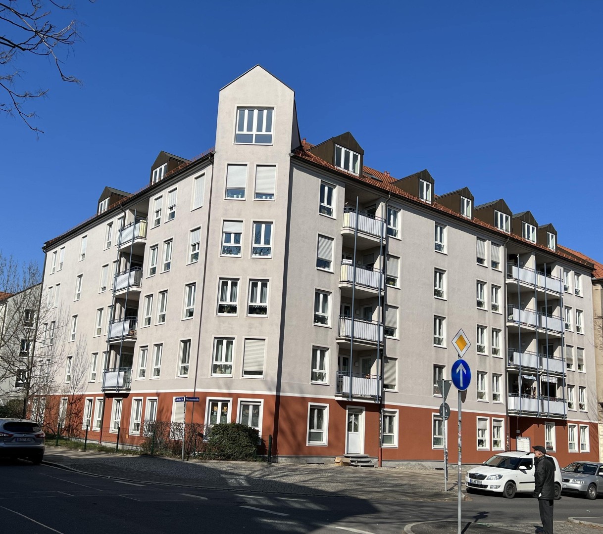 Straßenansicht
